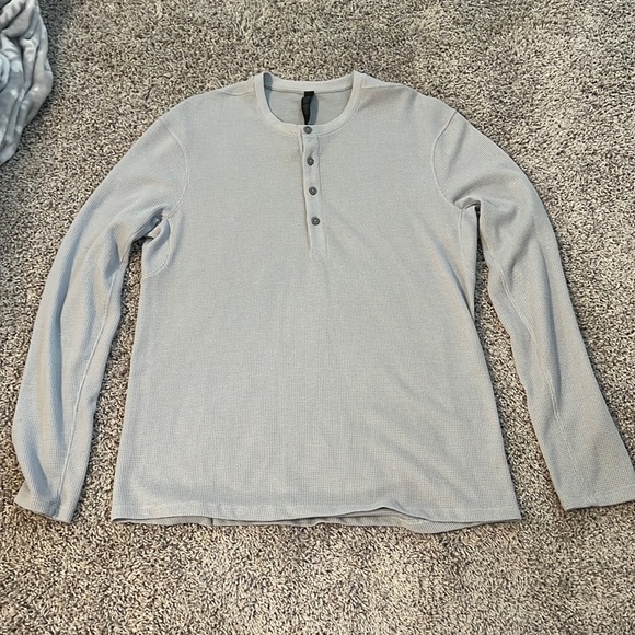 Gray lululemon pull over - Picture 1 of 4